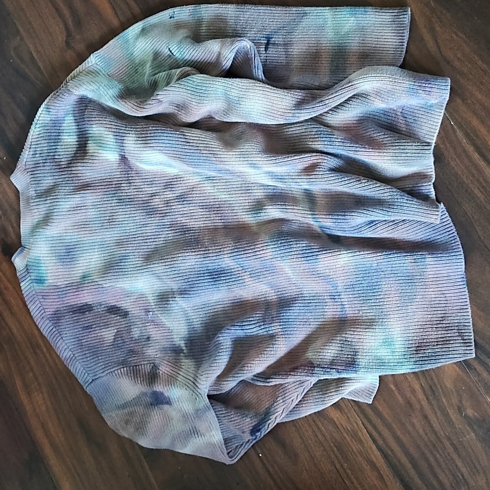 Fun Bleached Sweater - Picture 2 of 3